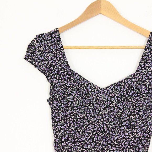 *Urban Outfitters Finnigan Floral Mini Dress - Picture 7 of 10